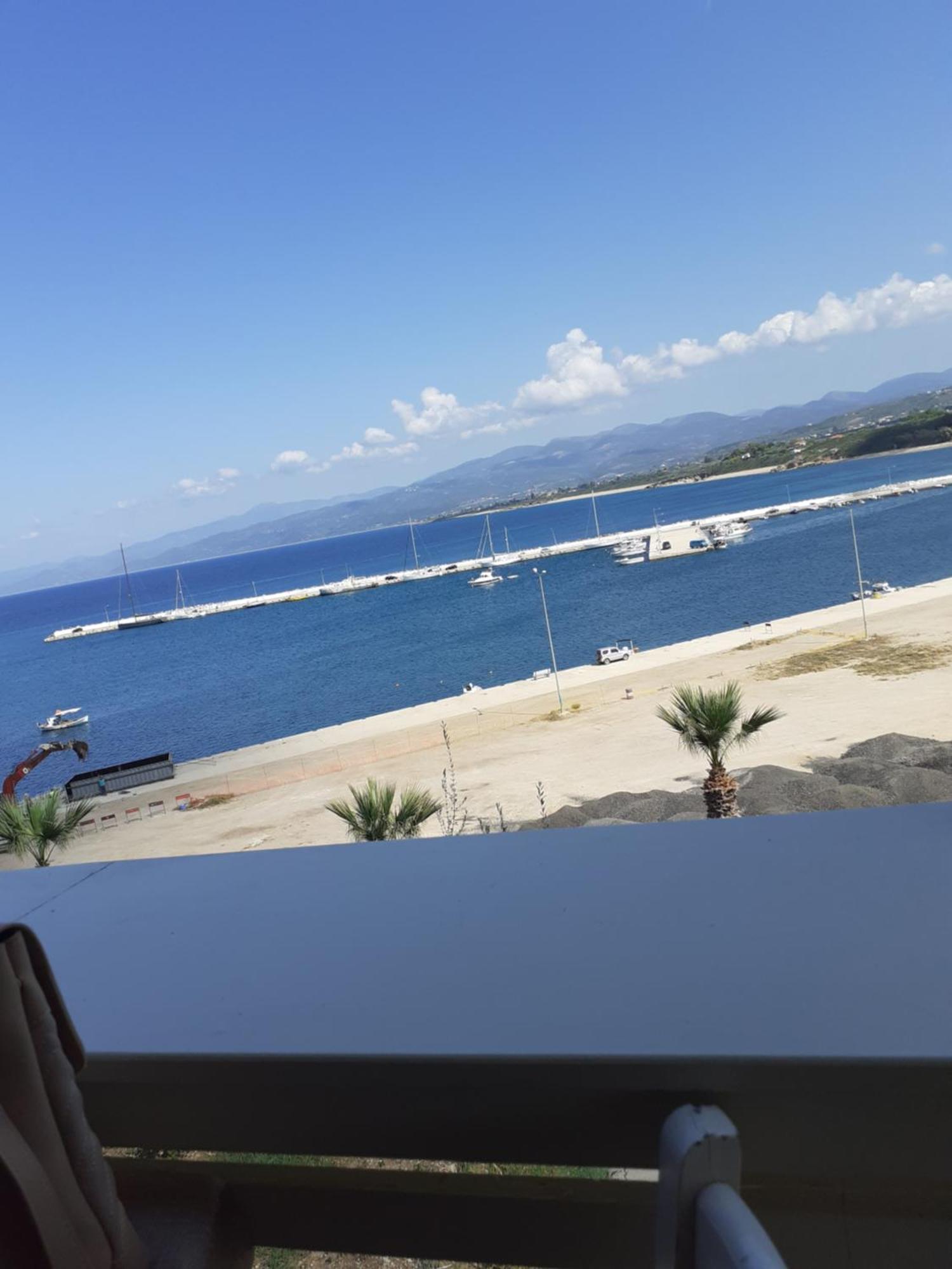 Tzil Home Kyparissia Exterior photo